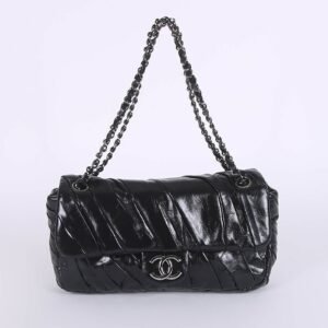Chanel - Medium Glazed Calfskin Twisted Single Flap Bag Noir